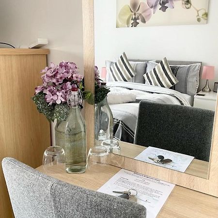 Manchester Escape - Private Room & Bathroom Near Etihad And Coop Arena - Free Secure Parking Εξωτερικό φωτογραφία