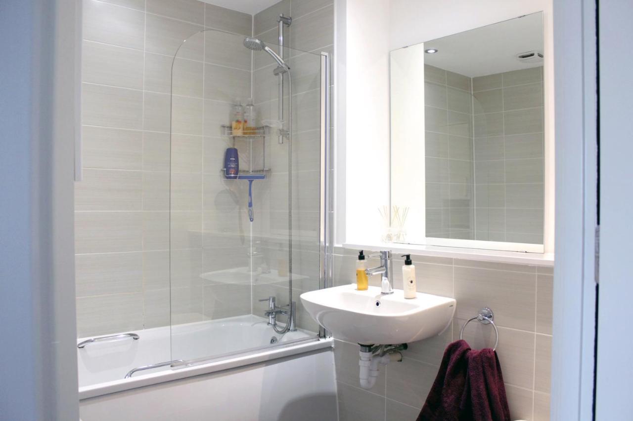 Manchester Escape - Private Room & Bathroom Near Etihad And Coop Arena - Free Secure Parking Εξωτερικό φωτογραφία