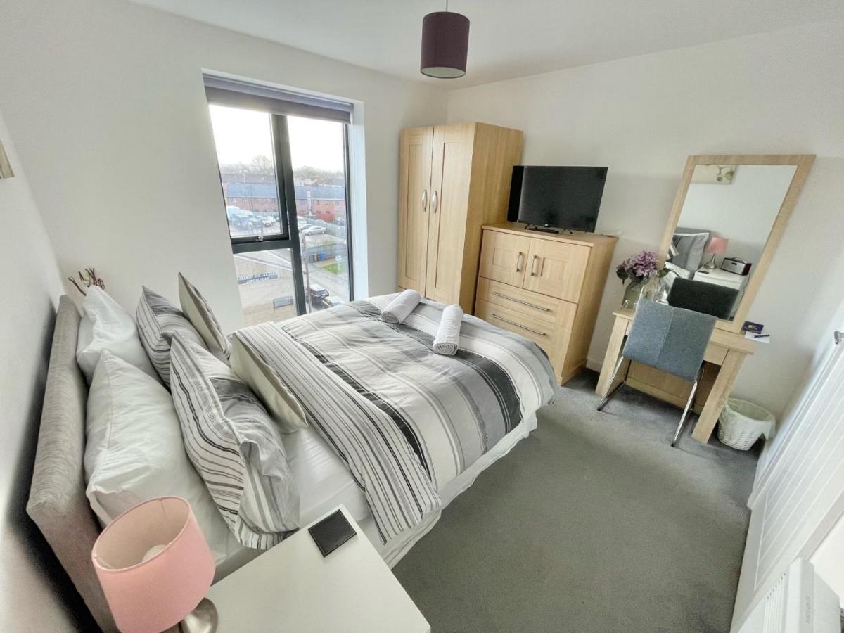 Manchester Escape - Private Room & Bathroom Near Etihad And Coop Arena - Free Secure Parking Εξωτερικό φωτογραφία