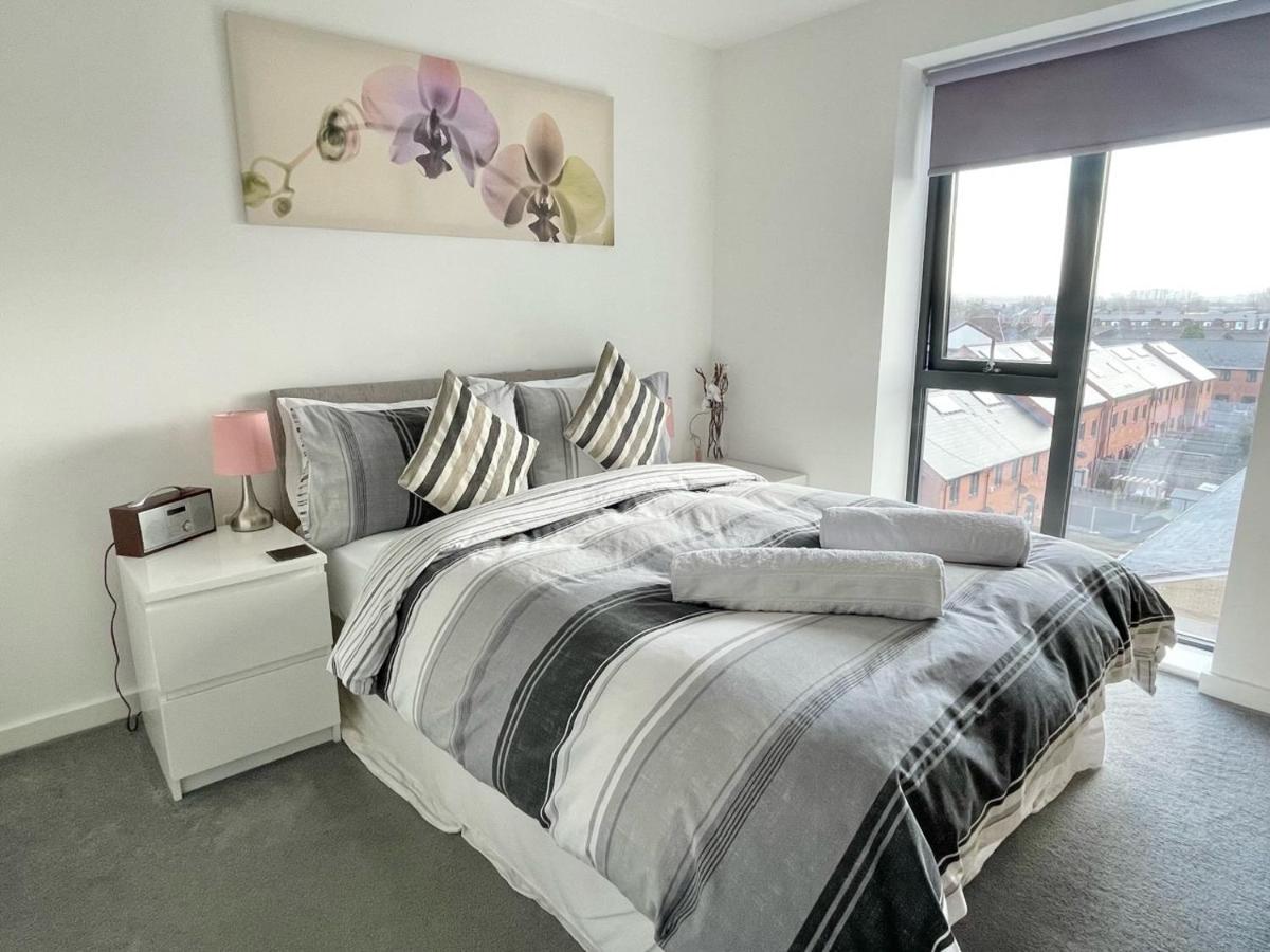 Manchester Escape - Private Room & Bathroom Near Etihad And Coop Arena - Free Secure Parking Εξωτερικό φωτογραφία